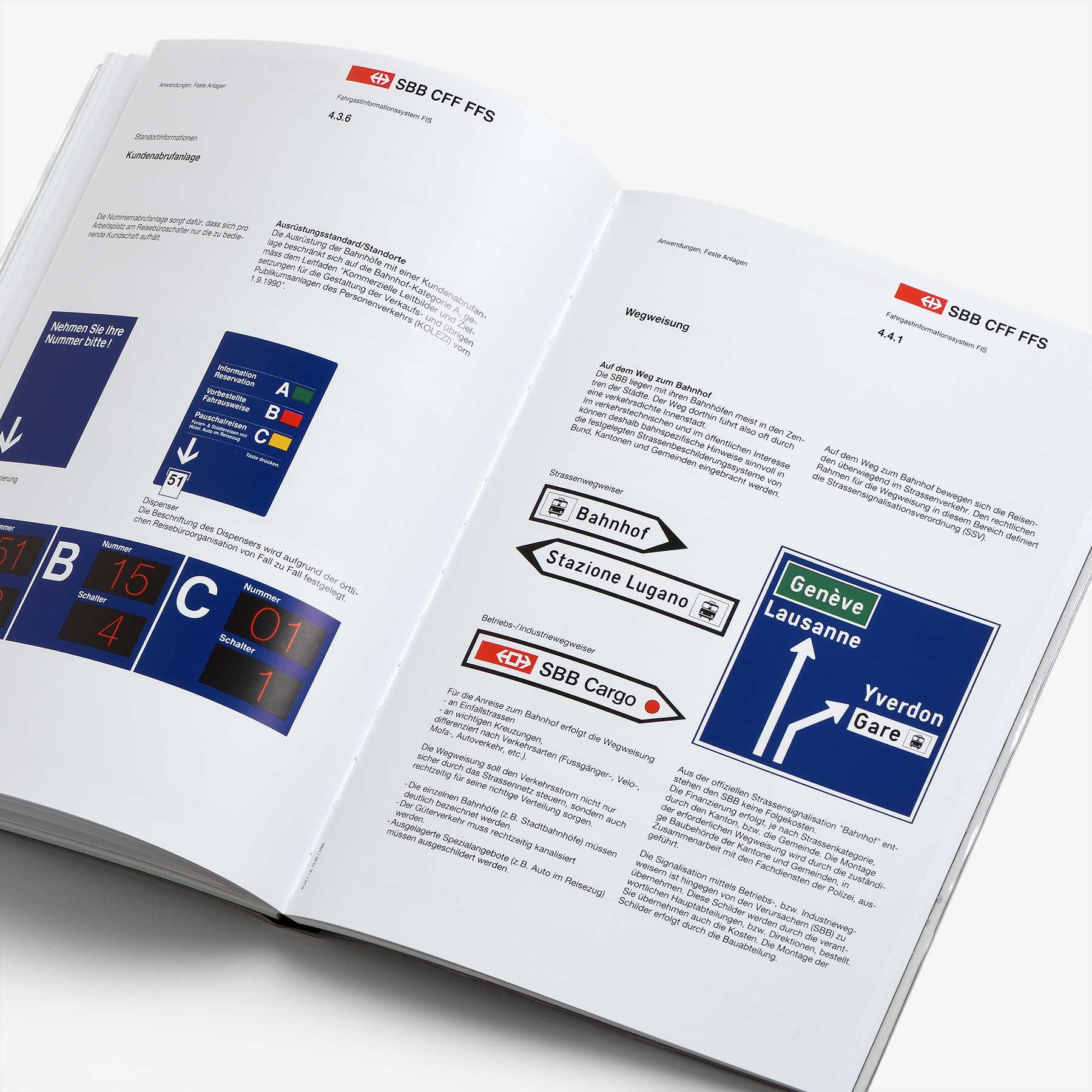 Passenger Information System: Design Manual for the Swiss Federal Railways by Josef Müller-Brockmann